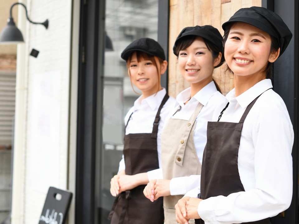 代々木支店の派遣社員 飲食店（ホールスタッフ） 飲食業 食品販売求人イメージ