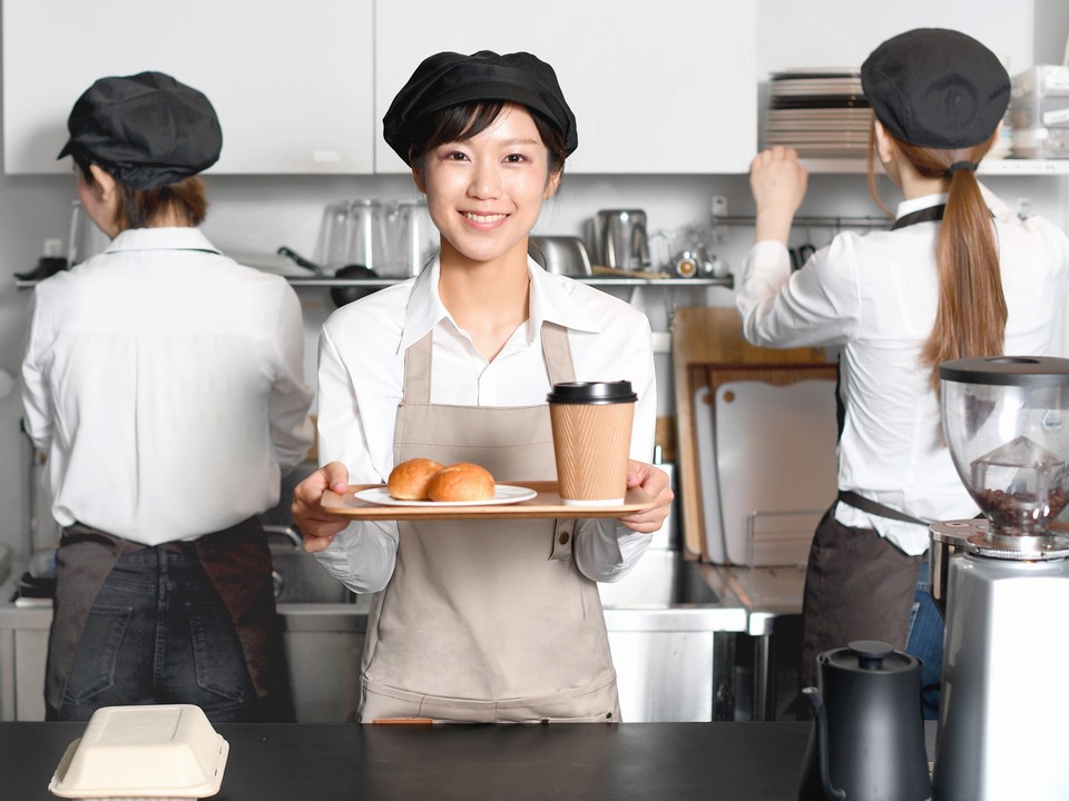 代々木支店の派遣社員 飲食店（ホールスタッフ） 飲食業 食品販売求人イメージ